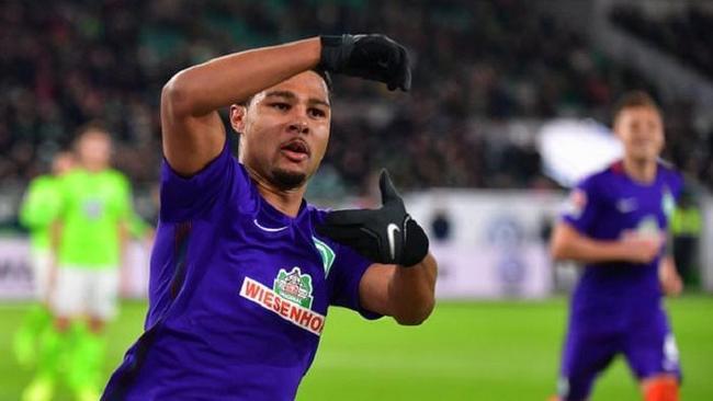 体育巴萨官宣签下什琴斯尼