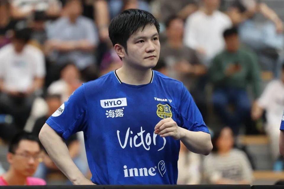 观众们围成 观众们围成