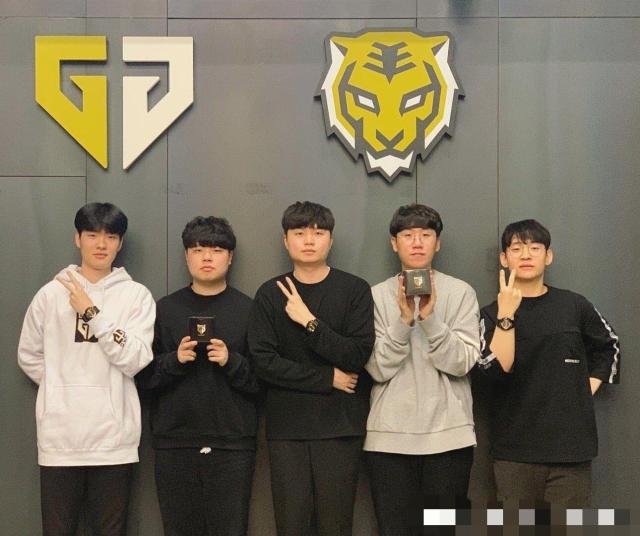 社媒口播 社媒口播