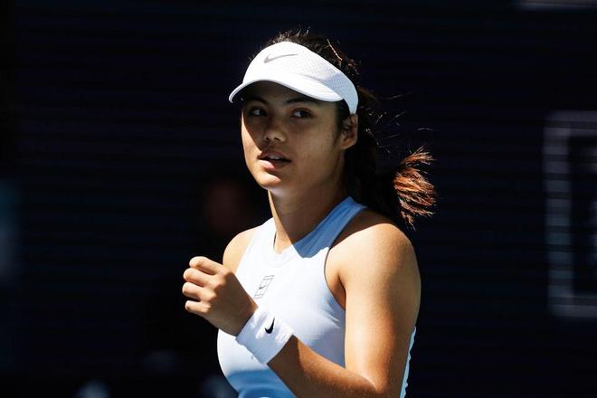 若在夜幕或 若在夜幕或